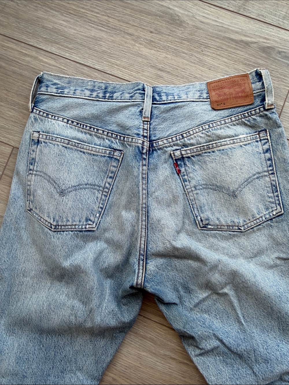 Levi’s 501 White Oak Cone Denim Distressed Jeans W28 L28 - Picture 5 of 5